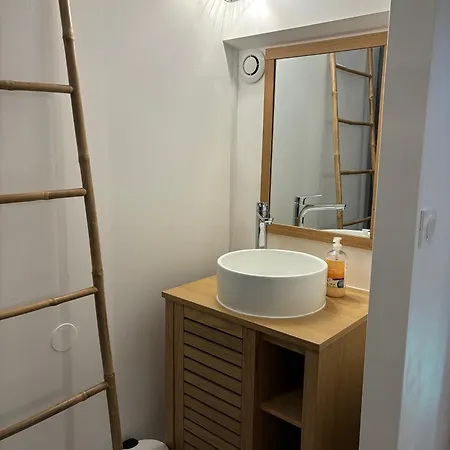Merig'home Climatisee Dans Maison Avec Piscine Au Calme En Ville, Couette-café 3*