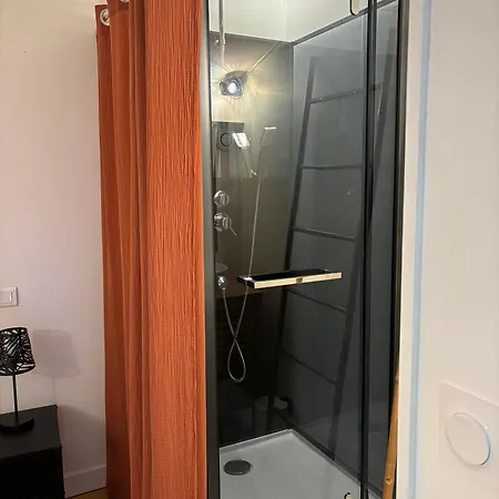 Merig'home Climatisee Dans Maison Avec Piscine Au Calme En Ville, Couette-café